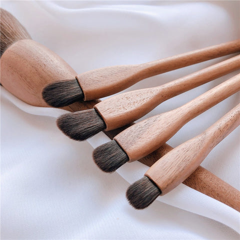 Wooden makeup brushes 4 pack