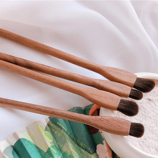 Makeup Brush With Wooden Handle