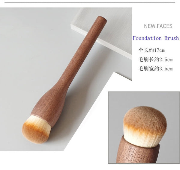 European Vintage Wood Handle Makeup Brush