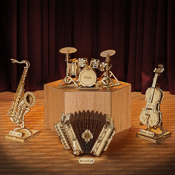 Wooden musical instruments set